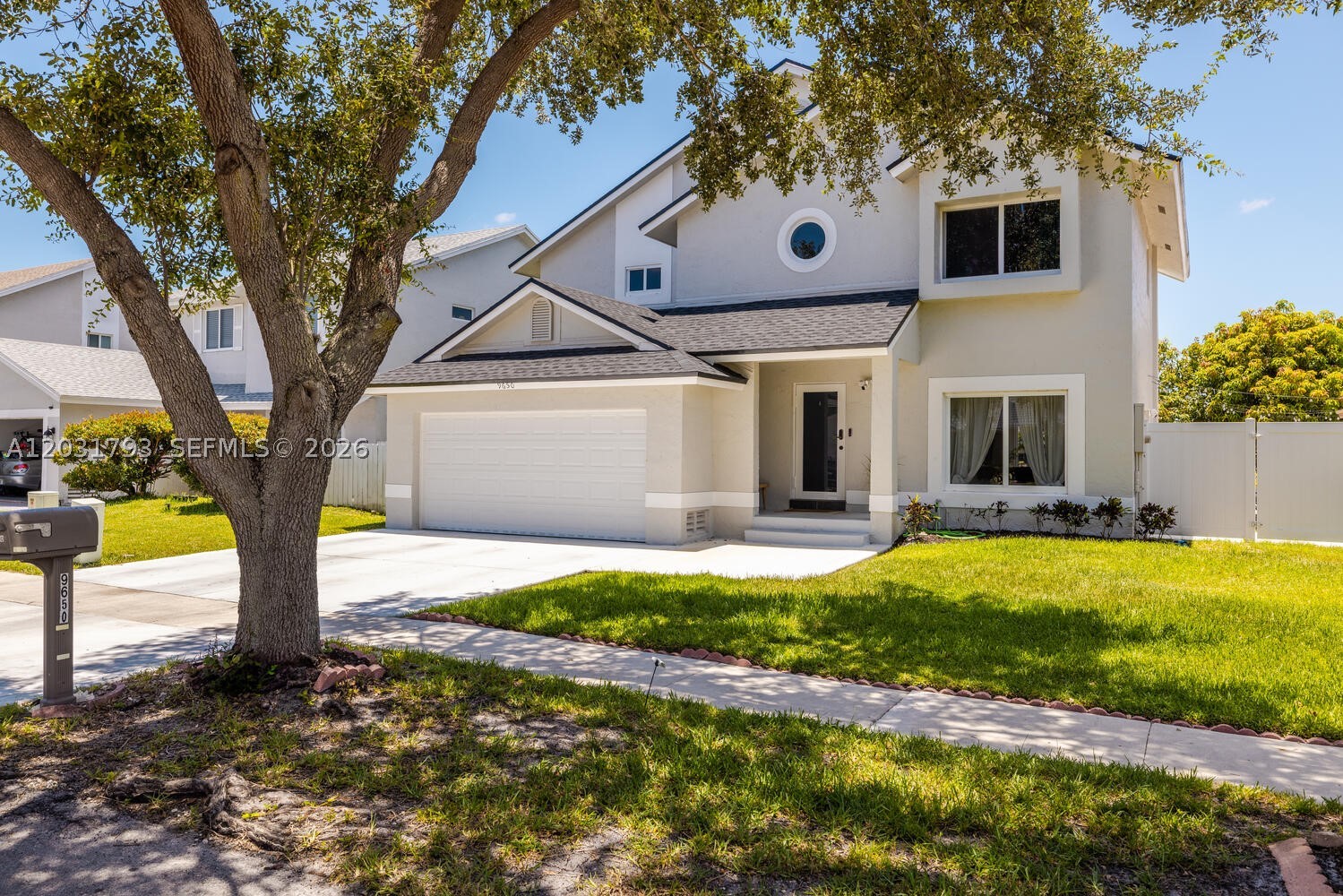 9650 SW 9th Ct, Pembroke Pines FL 33025