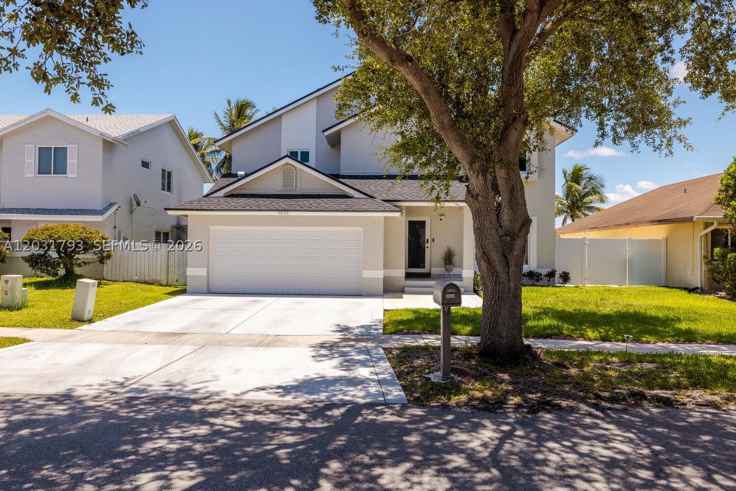 9650 SW 9th Ct, Pembroke Pines FL 33025