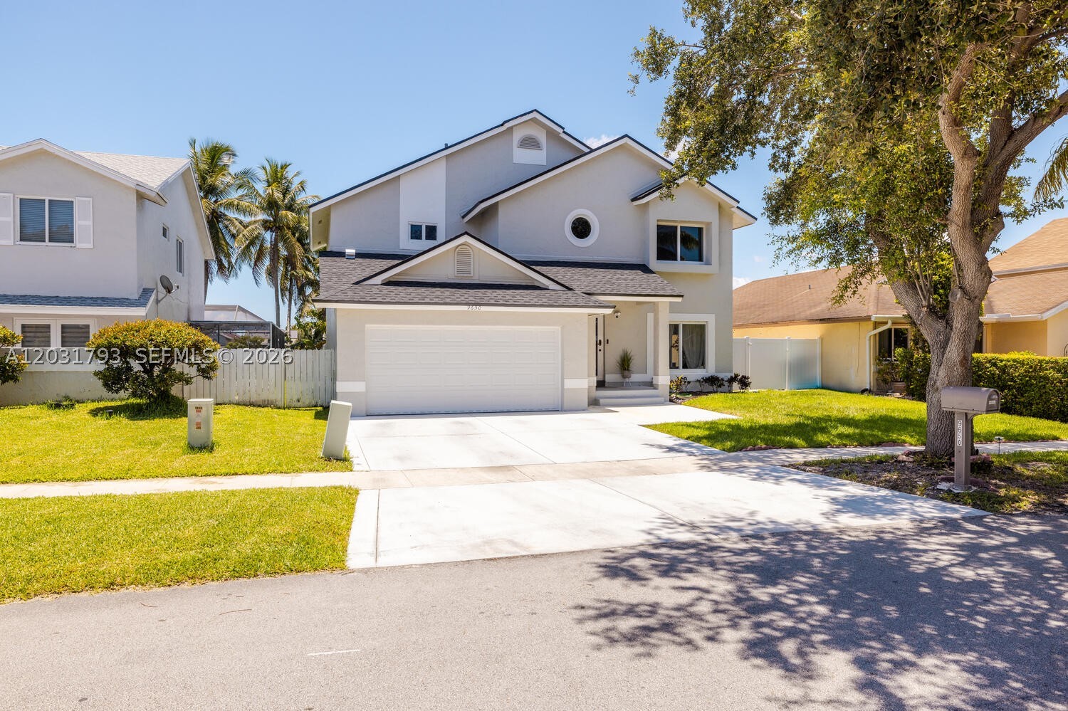 9650 SW 9th Ct, Pembroke Pines FL 33025