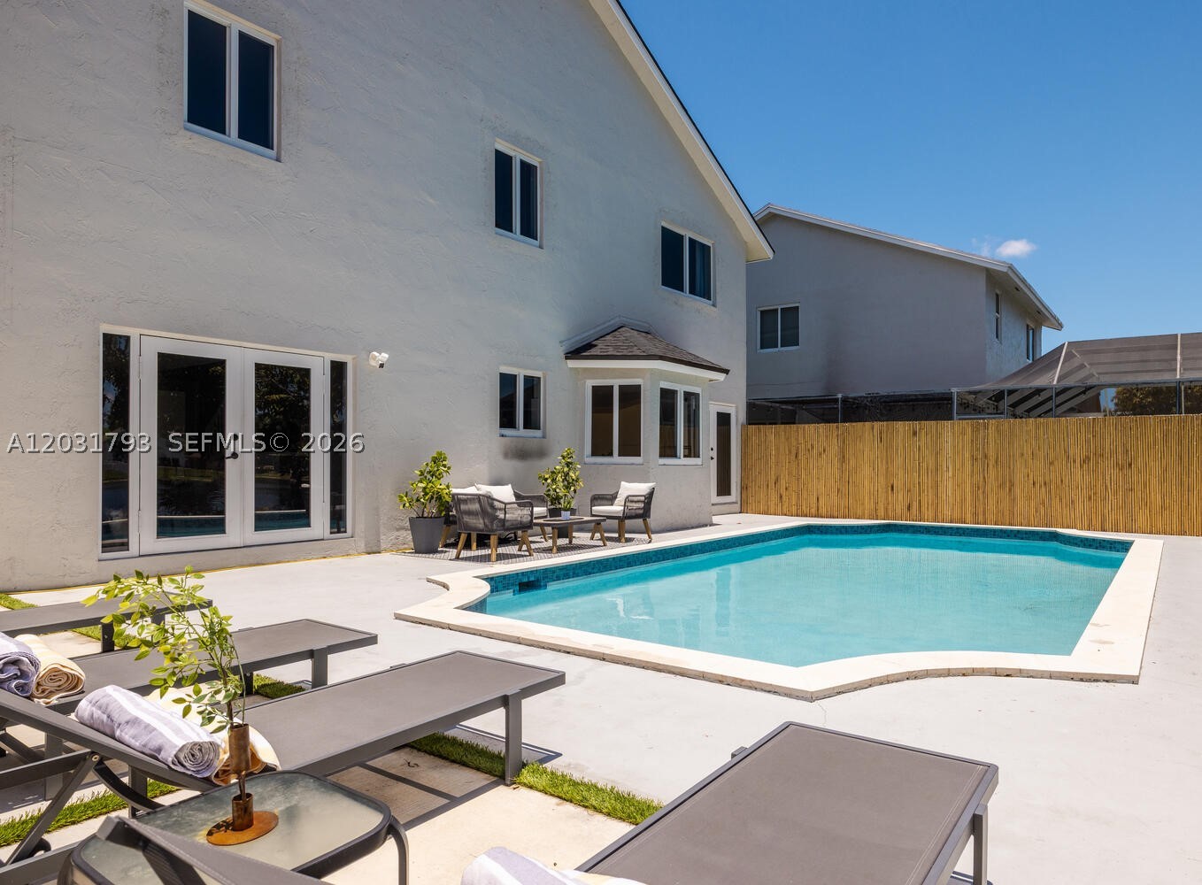 9650 SW 9th Ct, Pembroke Pines FL 33025