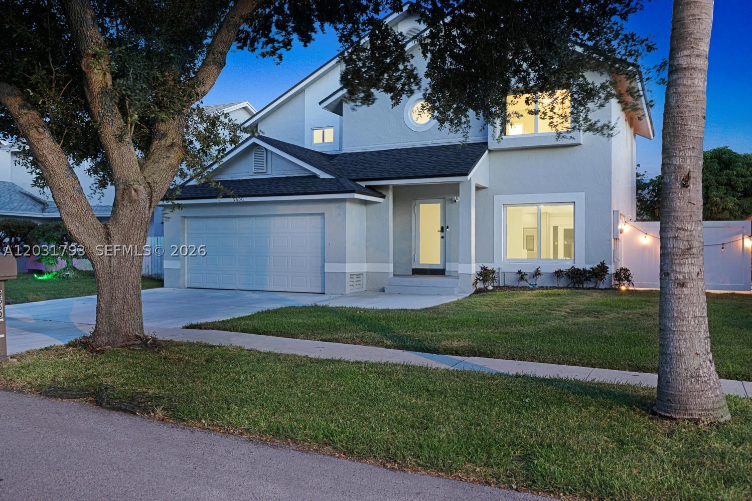 9650 SW 9th Ct, Pembroke Pines FL 33025