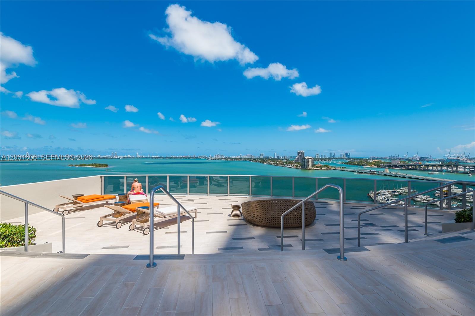 488 NE 18th St #1812, Miami FL 33132
