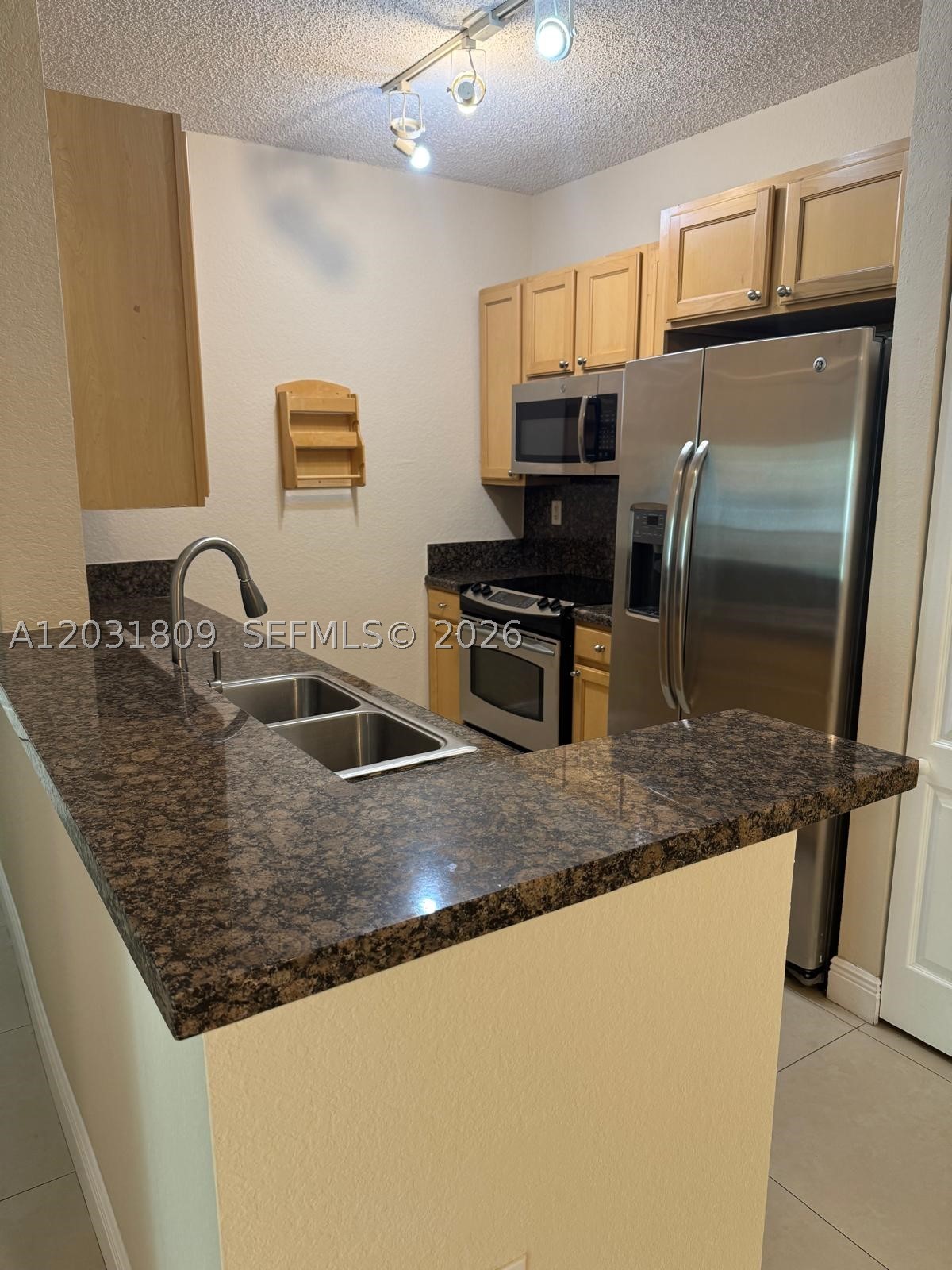 6001 SW 70th St #250, South Miami FL 33143