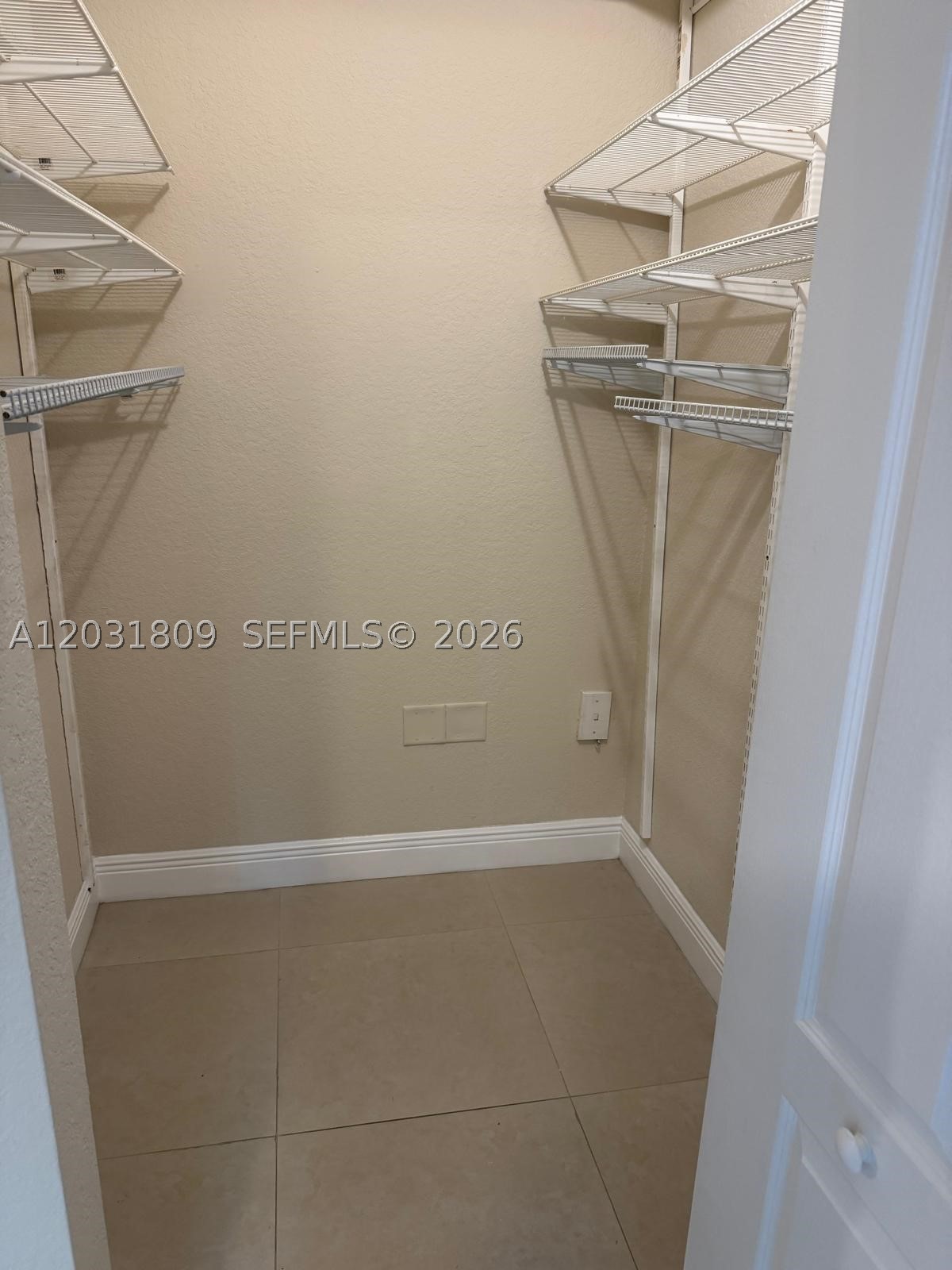 6001 SW 70th St #250, South Miami FL 33143