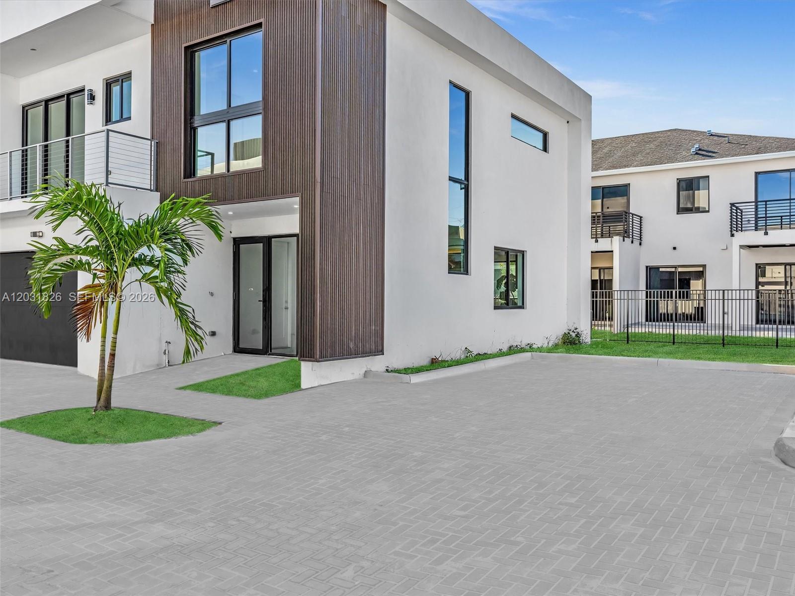 4656 SW 32nd Ave #B1, Dania Beach FL 33312