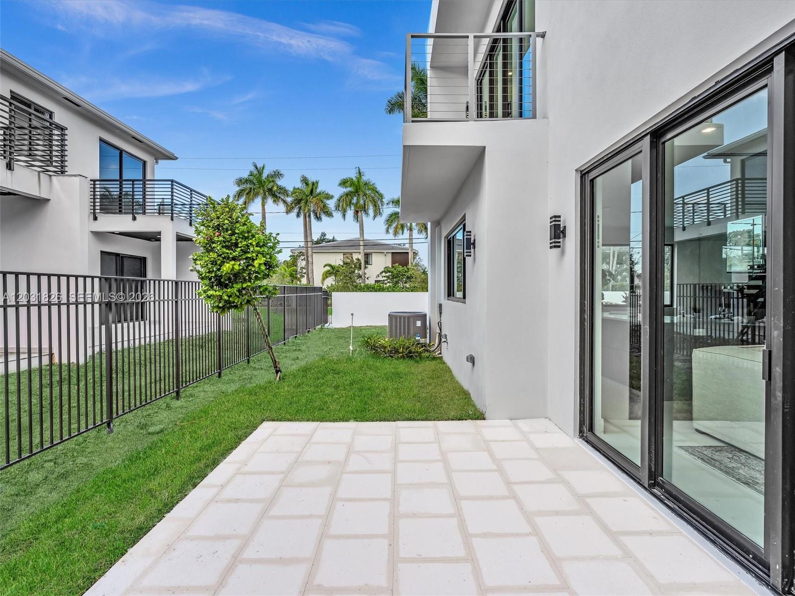 4656 SW 32nd Ave #B1, Dania Beach FL 33312