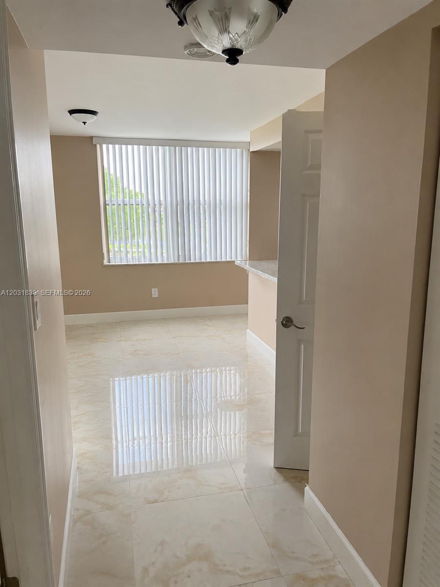 9420 Tangerine Pl #401, Davie FL 33324