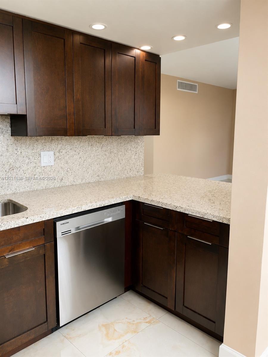 9420 Tangerine Pl #401, Davie FL 33324