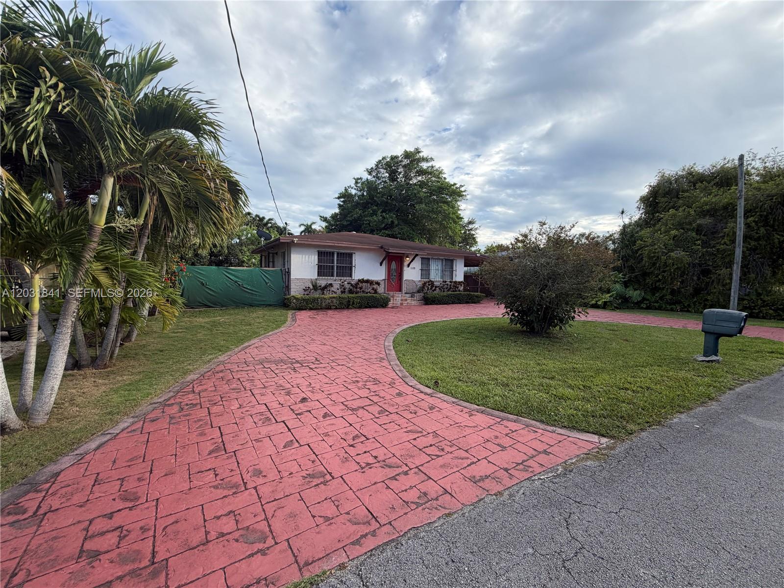 6318 SW 27th St, Miami FL 33155