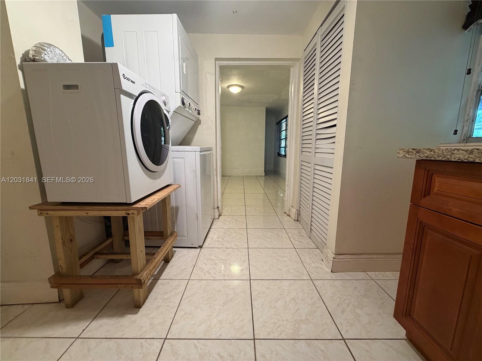6318 SW 27th St, Miami FL 33155