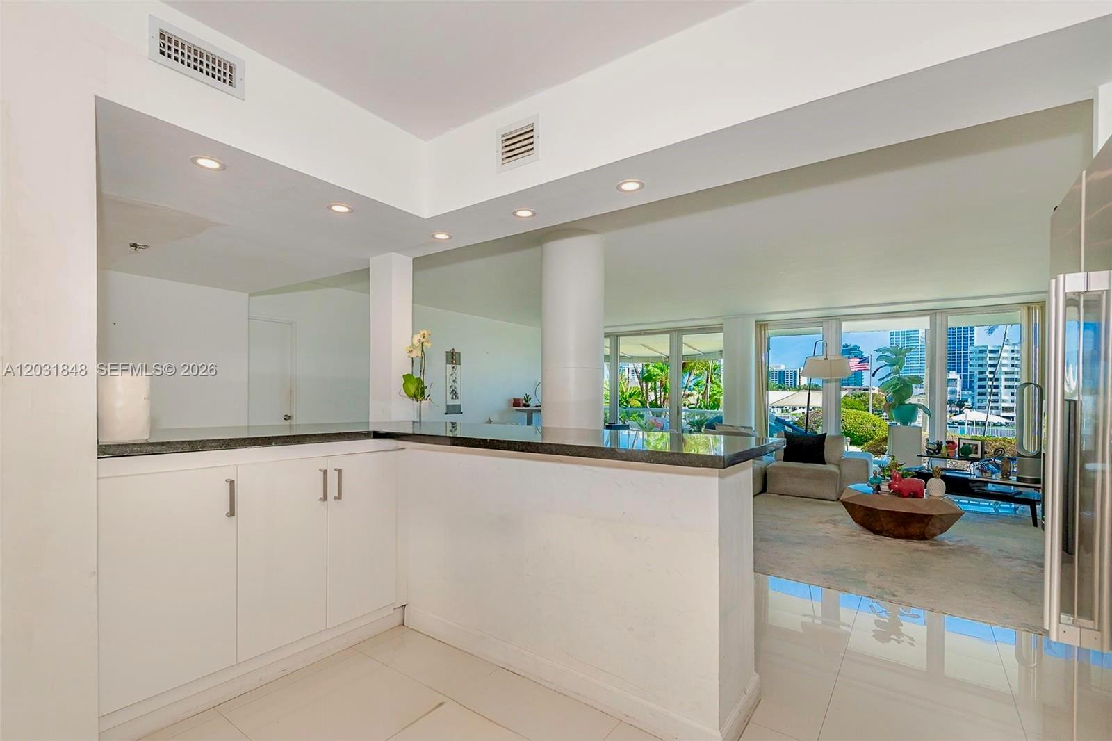 900 Bay Dr #122, Miami Beach FL 33141
