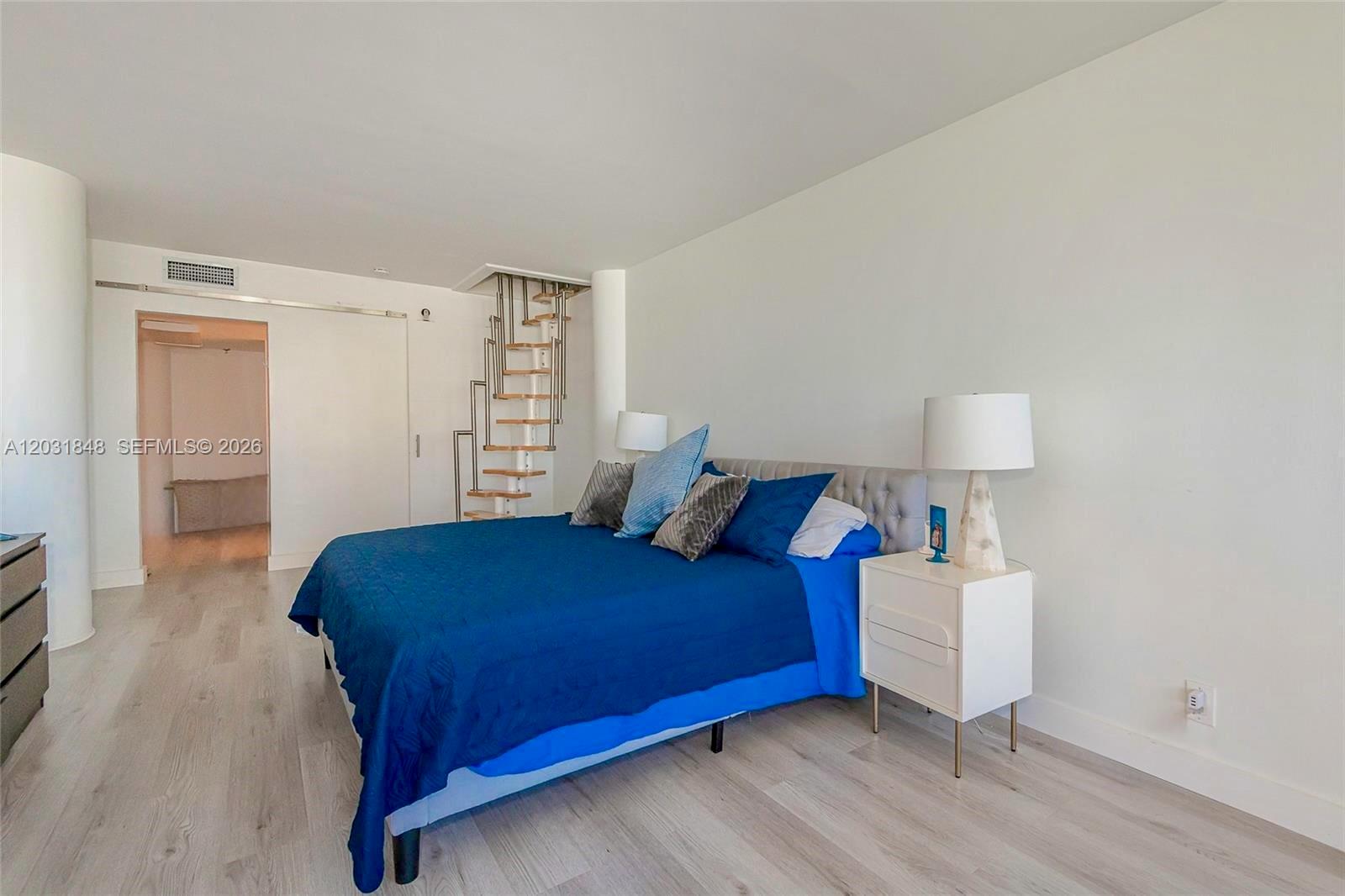 900 Bay Dr #122, Miami Beach FL 33141