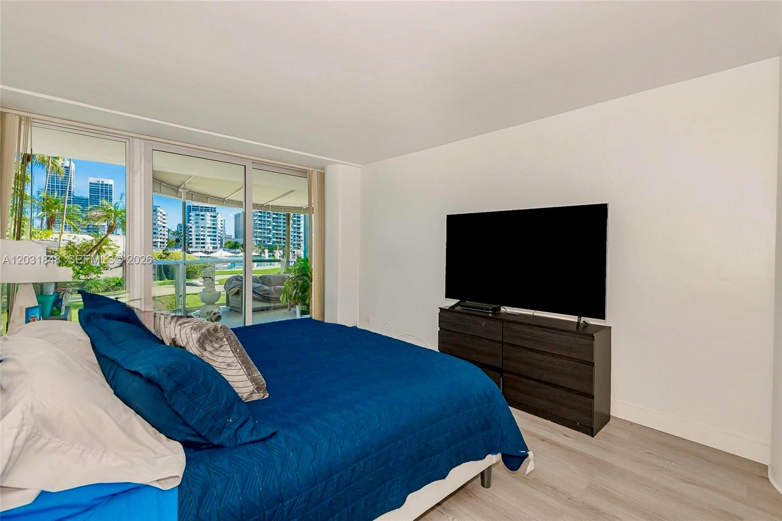 900 Bay Dr #122, Miami Beach FL 33141