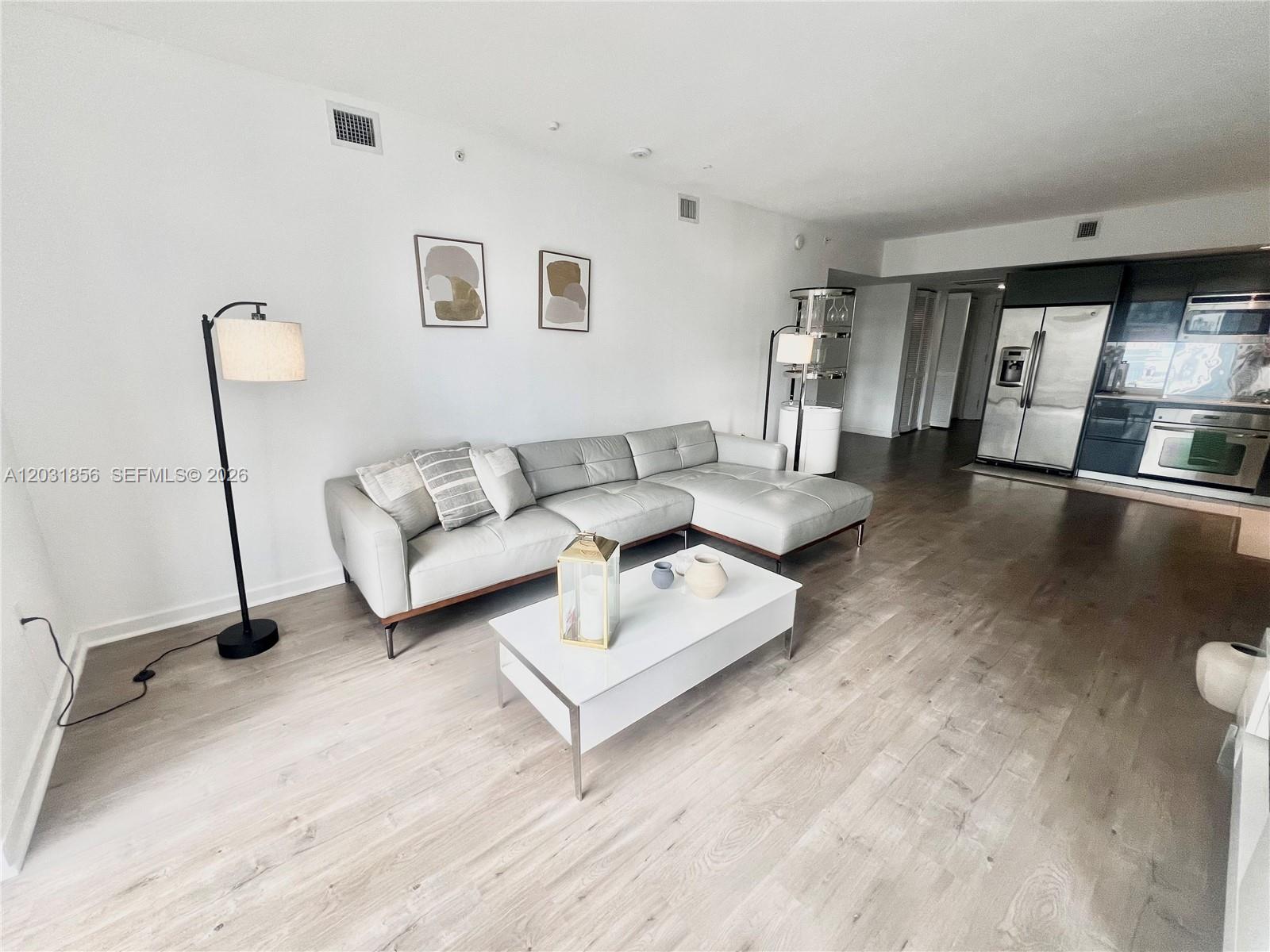 31 SE 6th St #2307, Miami FL 33131