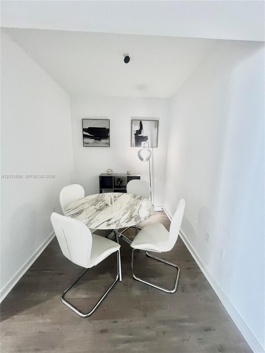 31 SE 6th St #2307, Miami FL 33131