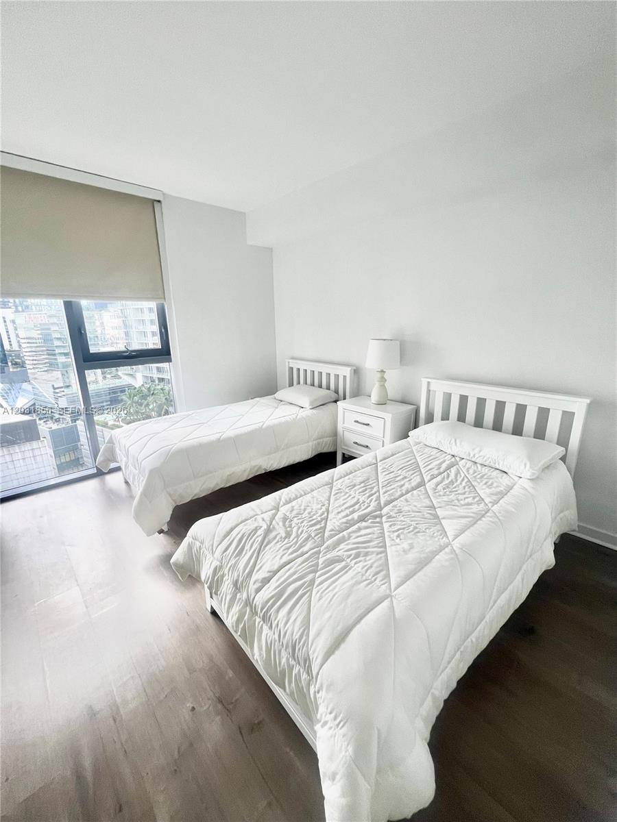 31 SE 6th St #2307, Miami FL 33131