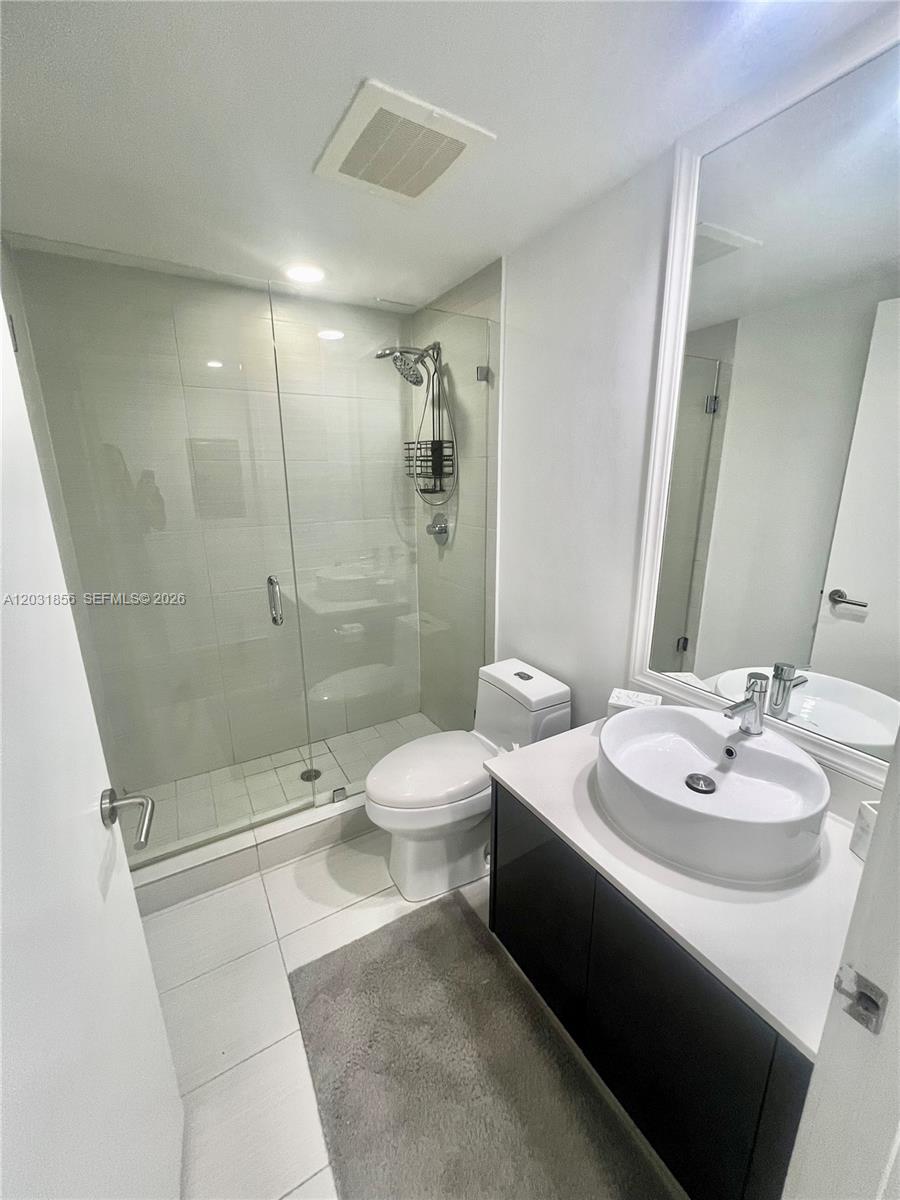 31 SE 6th St #2307, Miami FL 33131