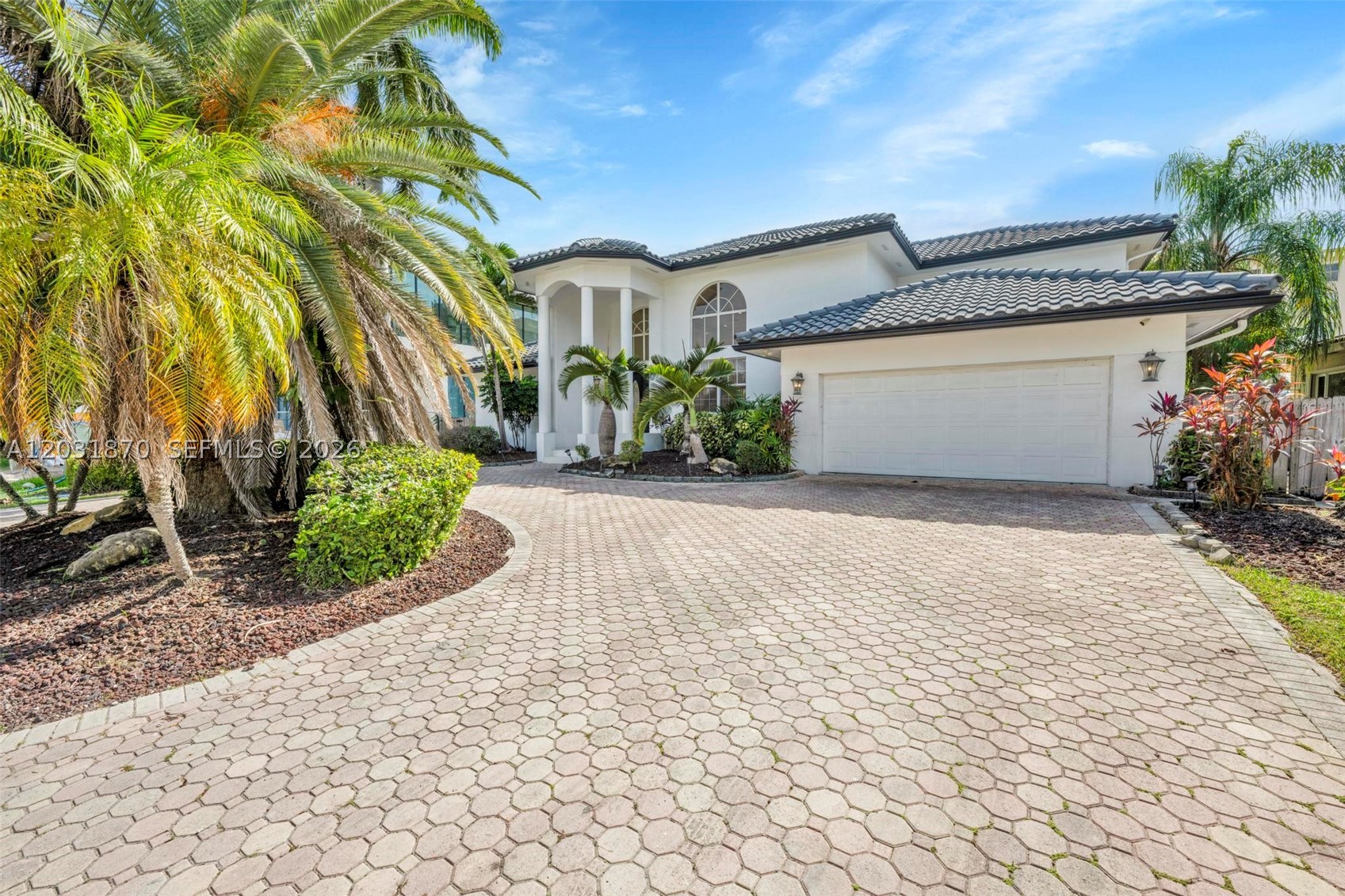 2940 NE 164th St, North Miami Beach FL 33160