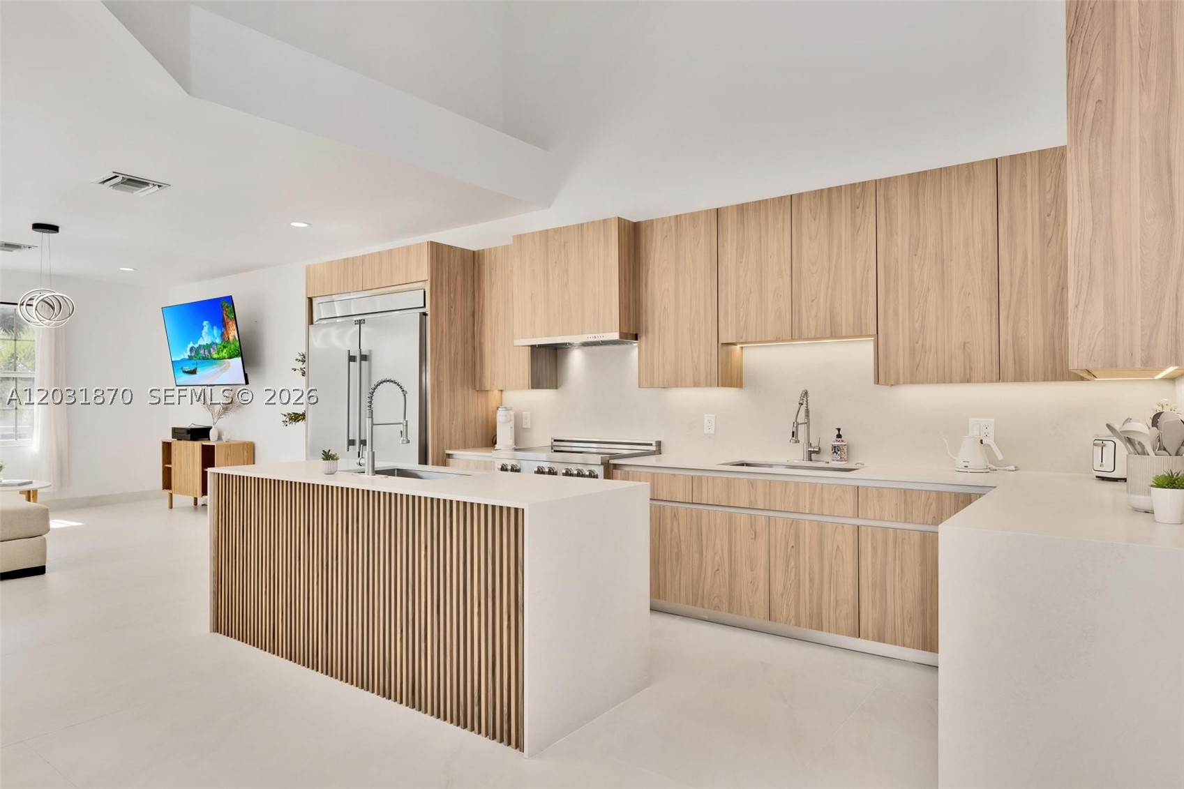 2940 NE 164th St, North Miami Beach FL 33160