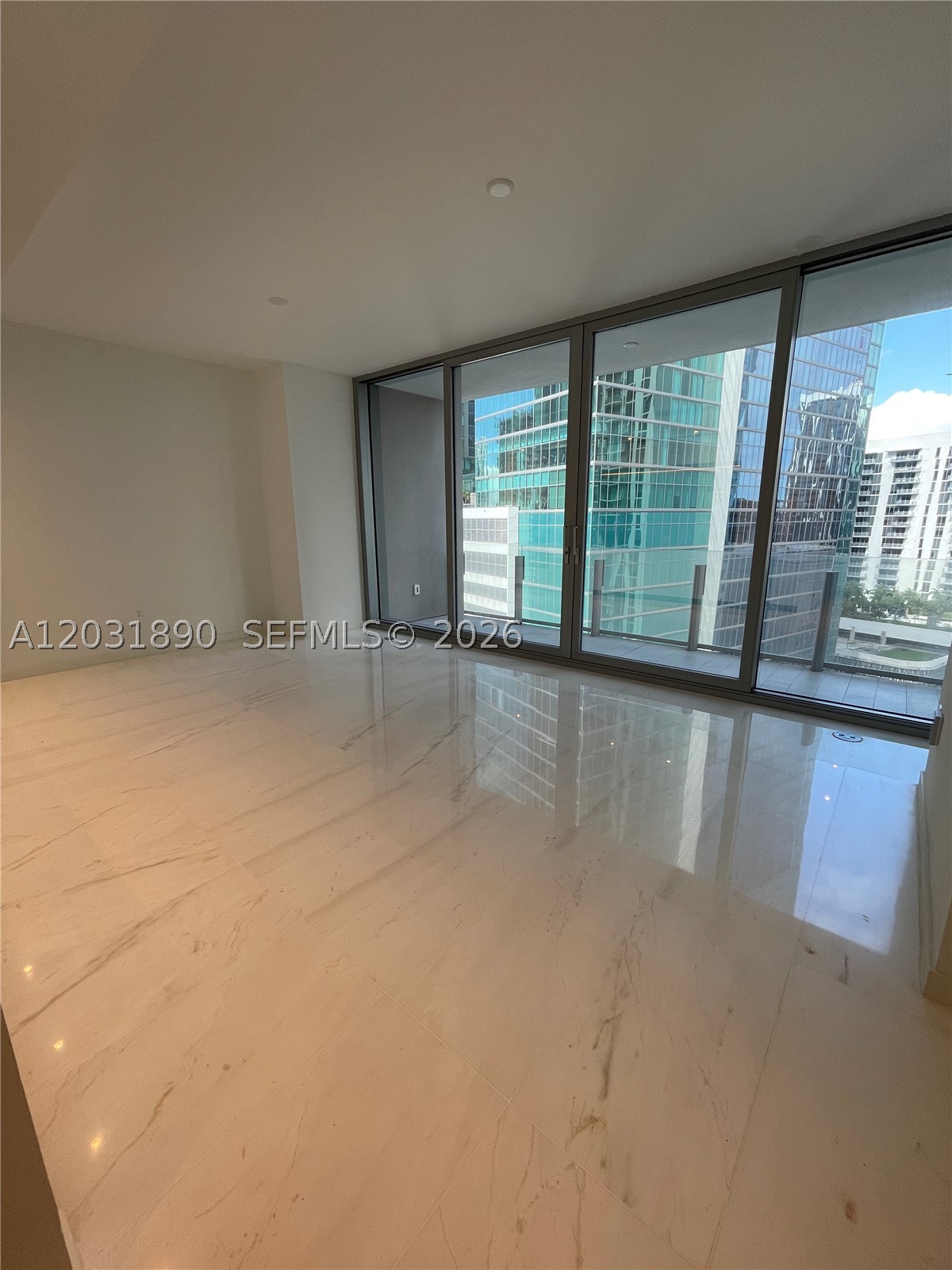 300 Biscayne Blvd Way #2008, Miami FL 33131