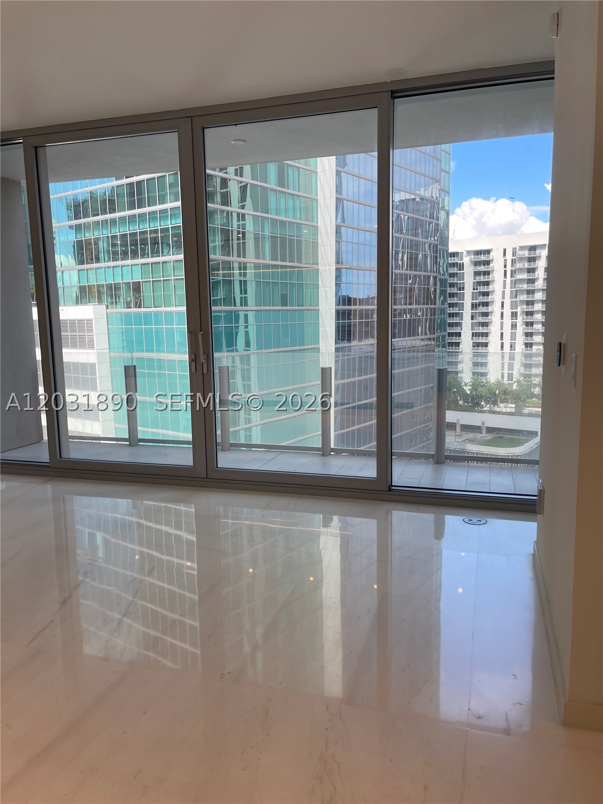 300 Biscayne Blvd Way #2008, Miami FL 33131