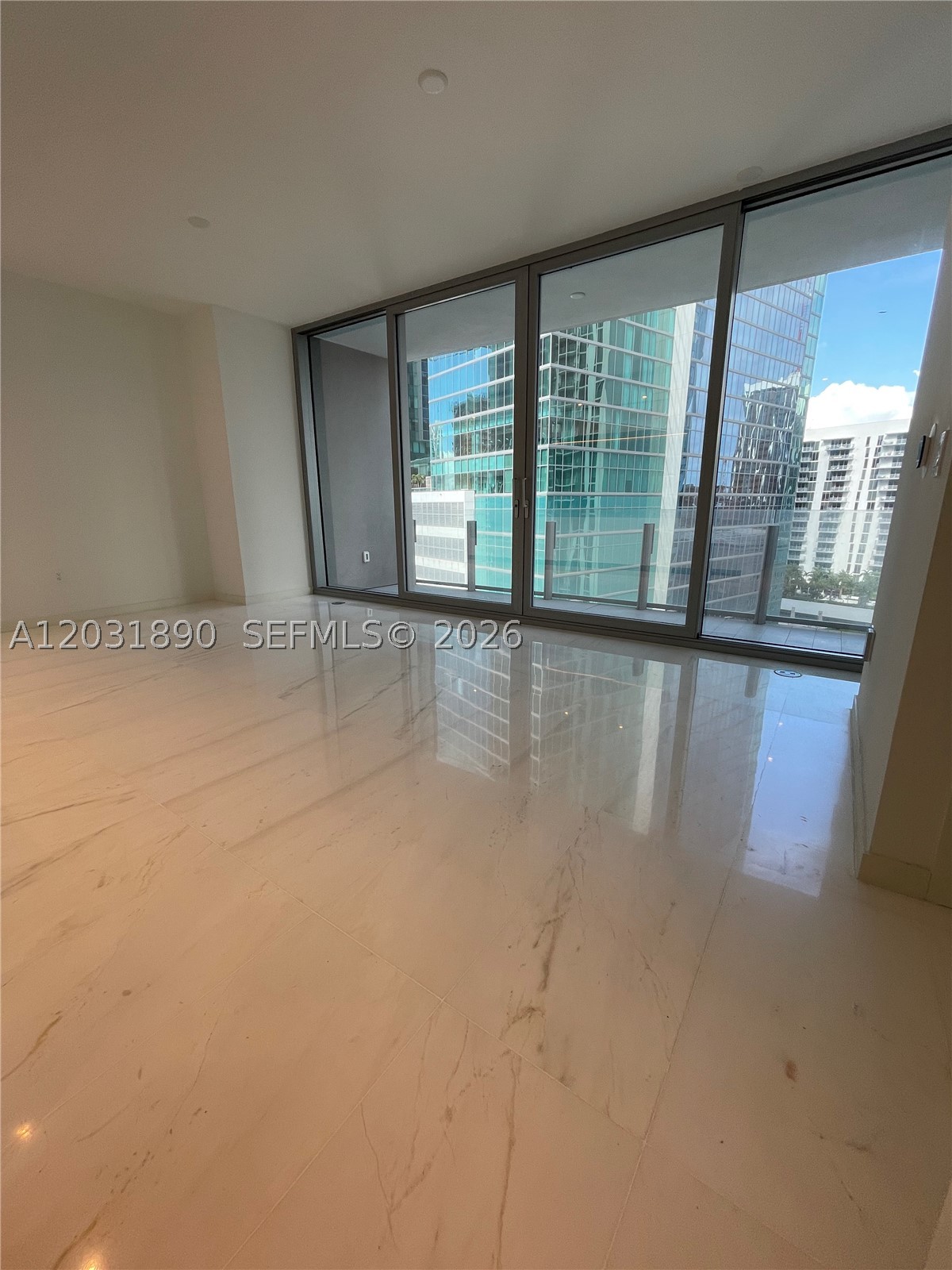 300 Biscayne Blvd Way #2008, Miami FL 33131