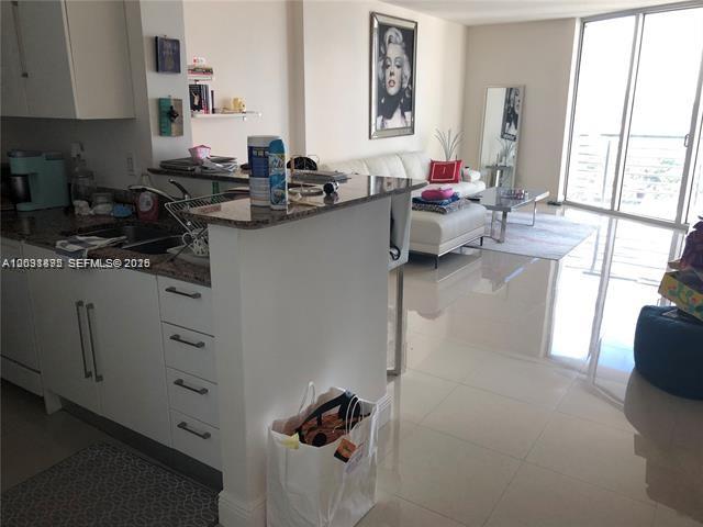 325 S Biscayne Blvd #2824, Miami FL 33131