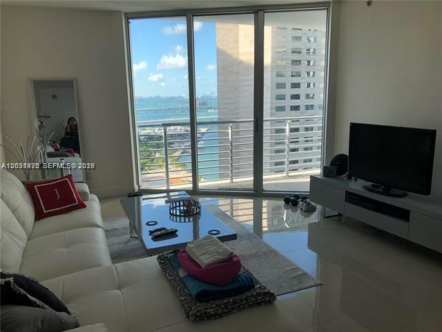 325 S Biscayne Blvd #2824, Miami FL 33131