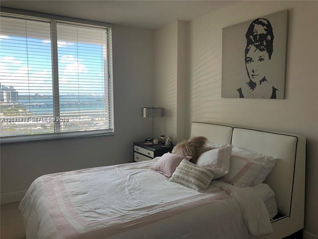 325 S Biscayne Blvd #2824, Miami FL 33131