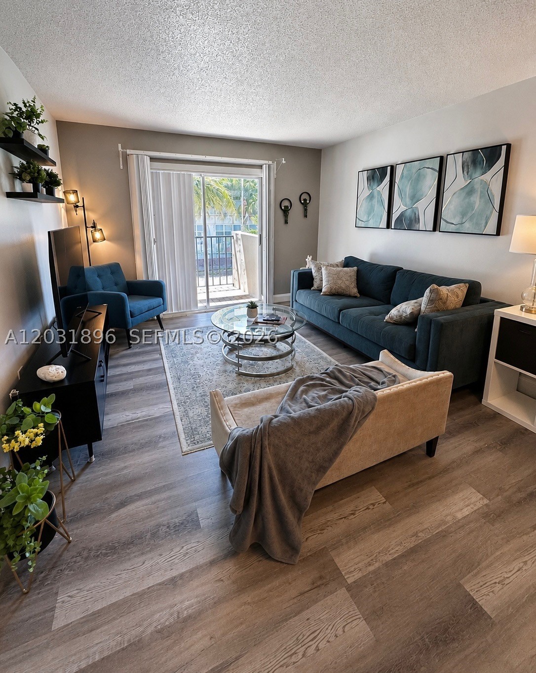 1150 Collins Ave #204, Miami Beach FL 33139