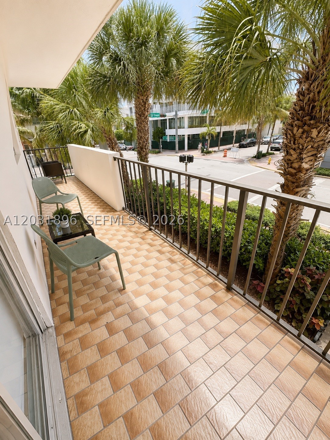 1150 Collins Ave #204, Miami Beach FL 33139