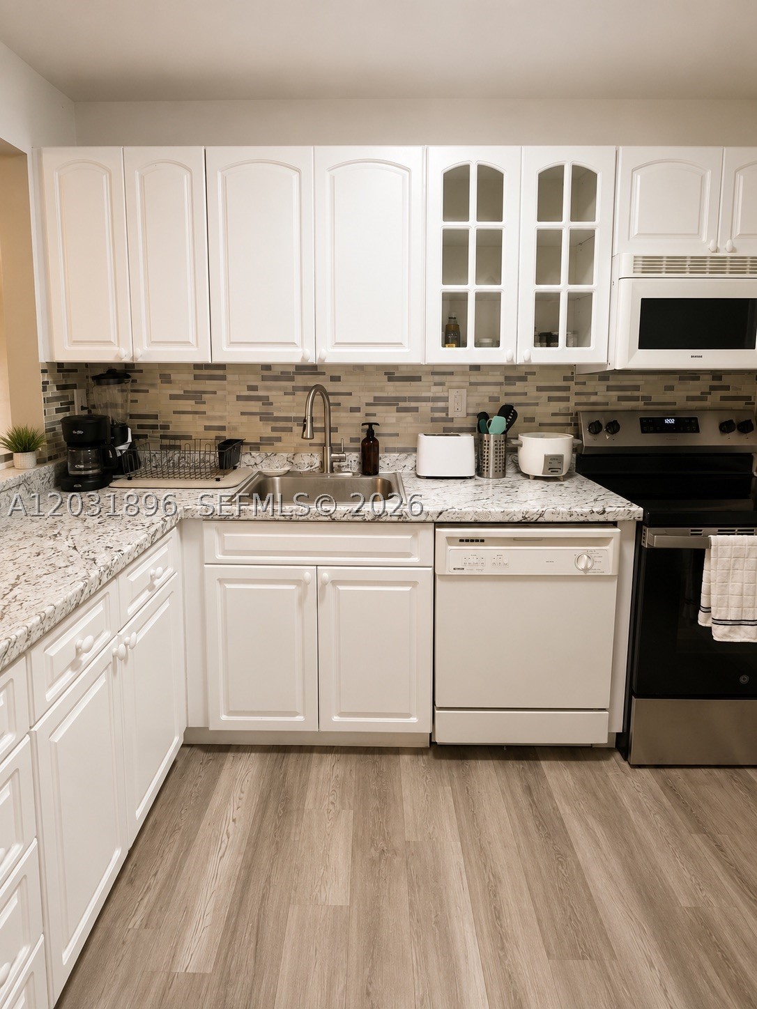 1150 Collins Ave #204, Miami Beach FL 33139
