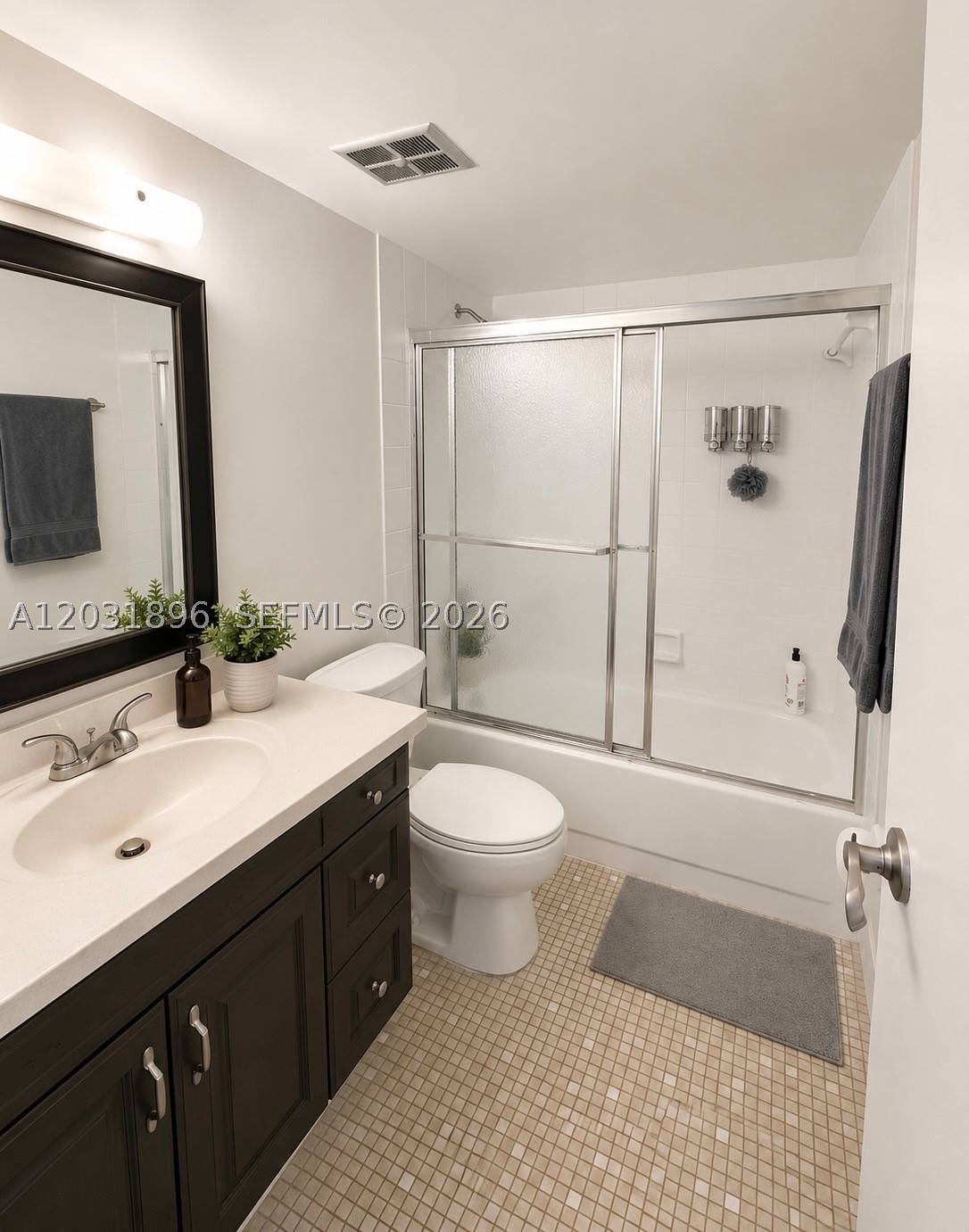 1150 Collins Ave #204, Miami Beach FL 33139