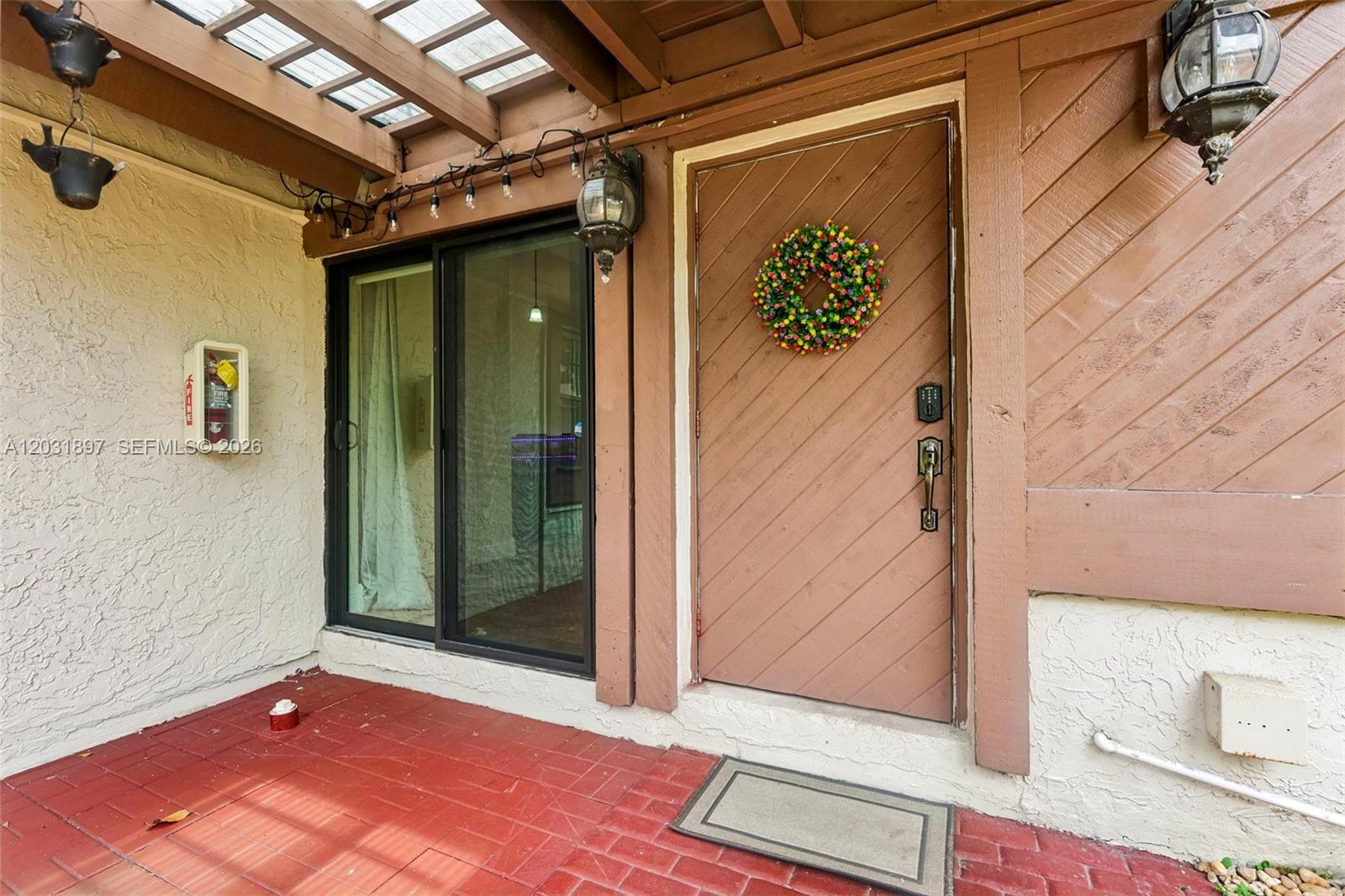 2731 S Parkview Dr, Hallandale Beach FL 33009