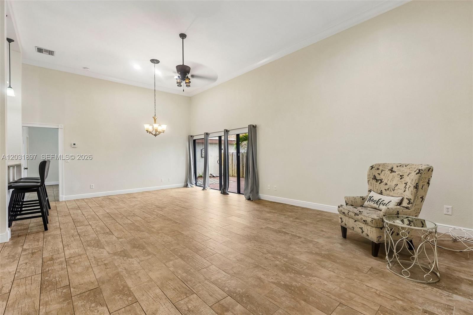 2731 S Parkview Dr, Hallandale Beach FL 33009