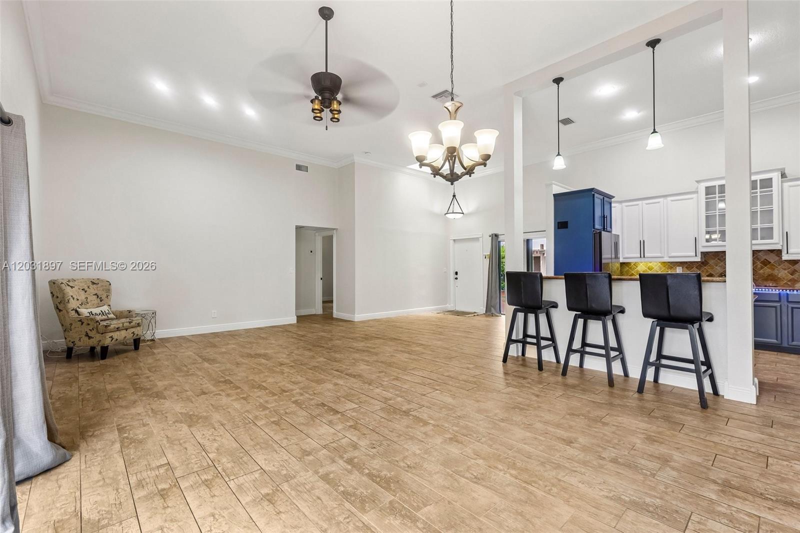 2731 S Parkview Dr, Hallandale Beach FL 33009