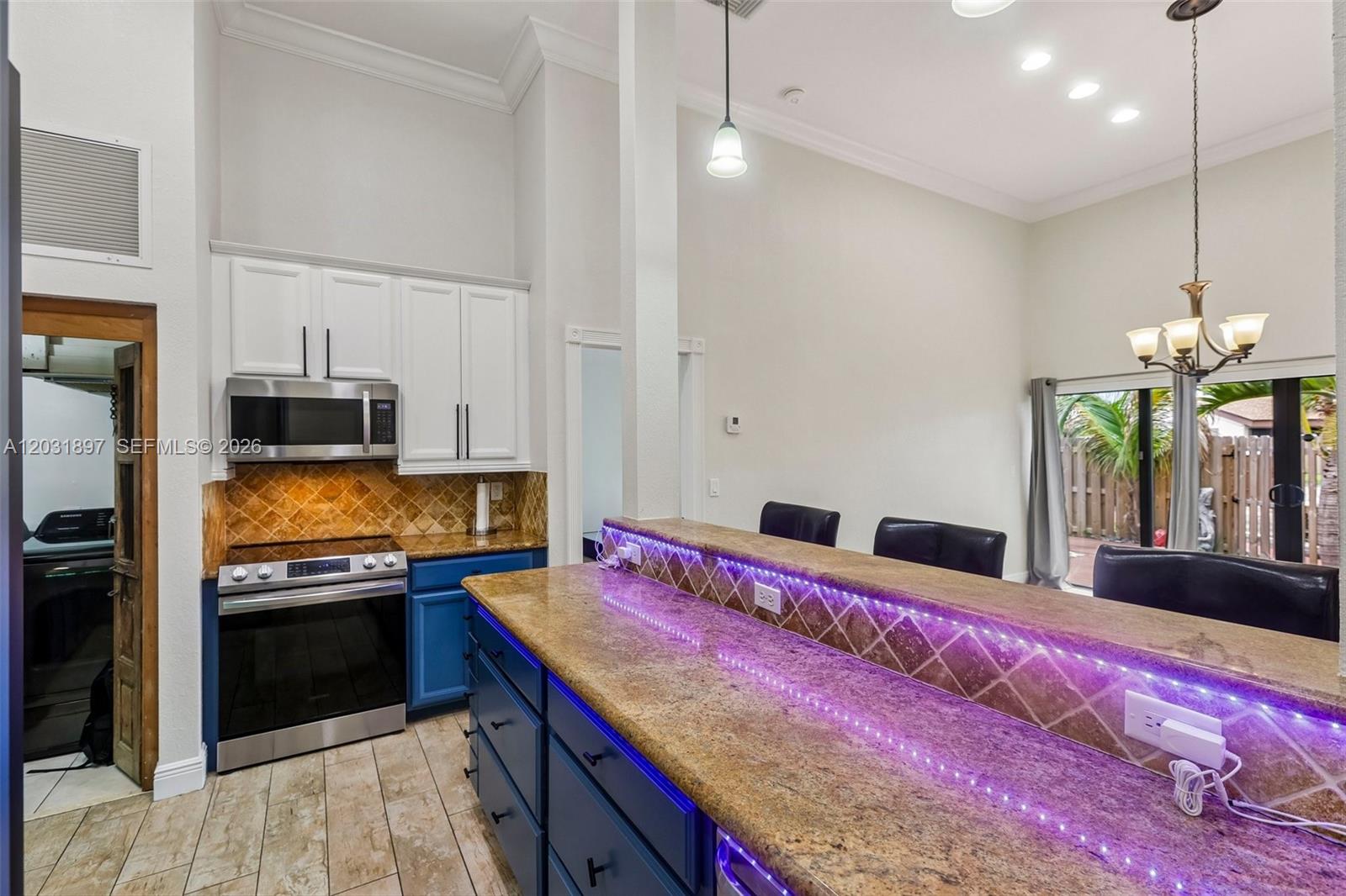 2731 S Parkview Dr, Hallandale Beach FL 33009