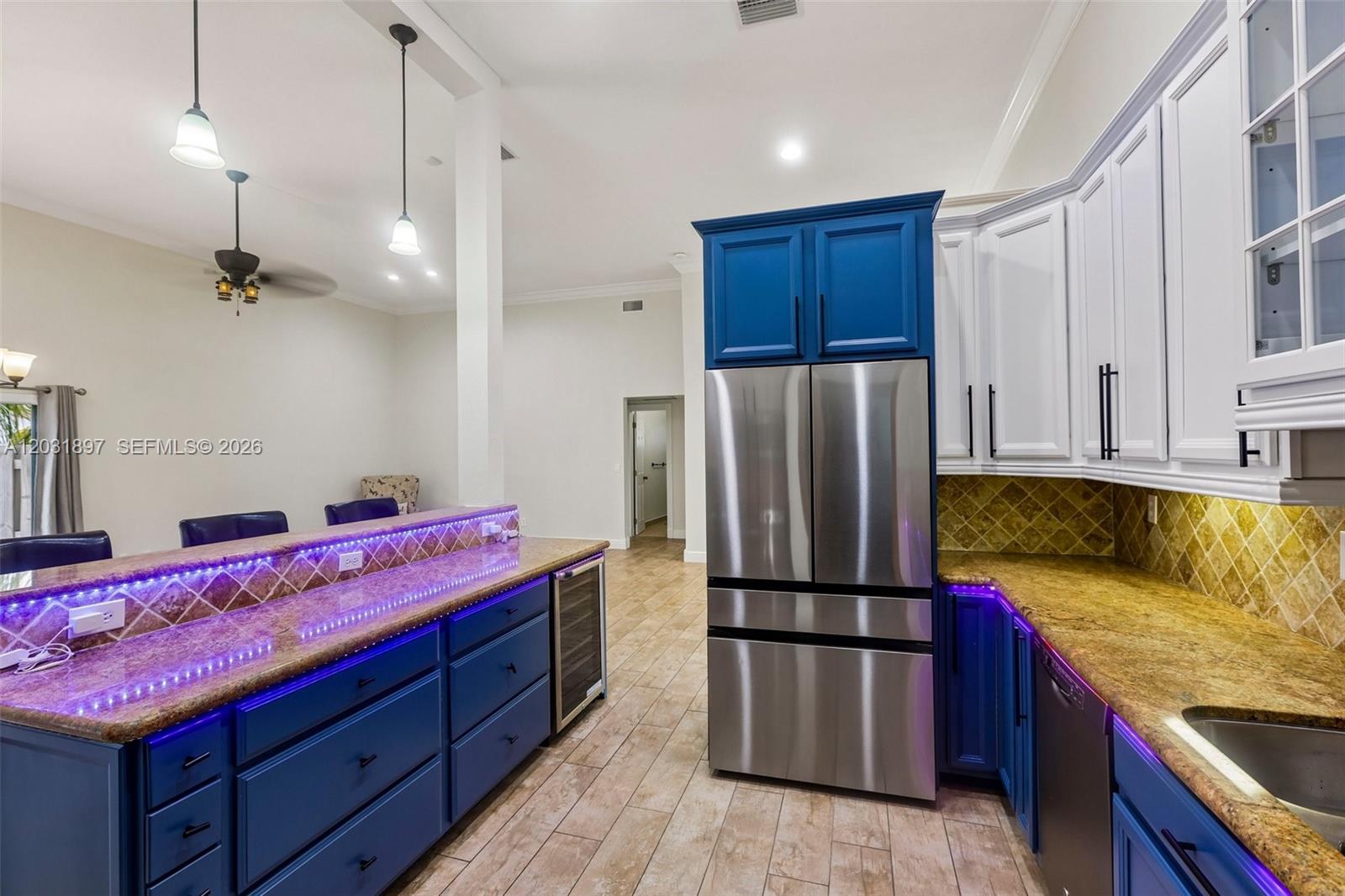 2731 S Parkview Dr, Hallandale Beach FL 33009