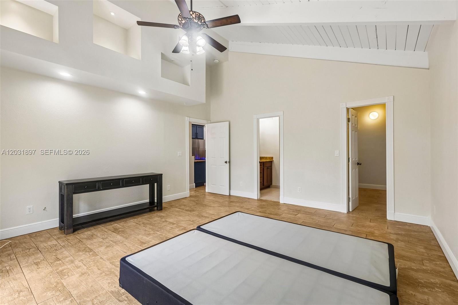 2731 S Parkview Dr, Hallandale Beach FL 33009