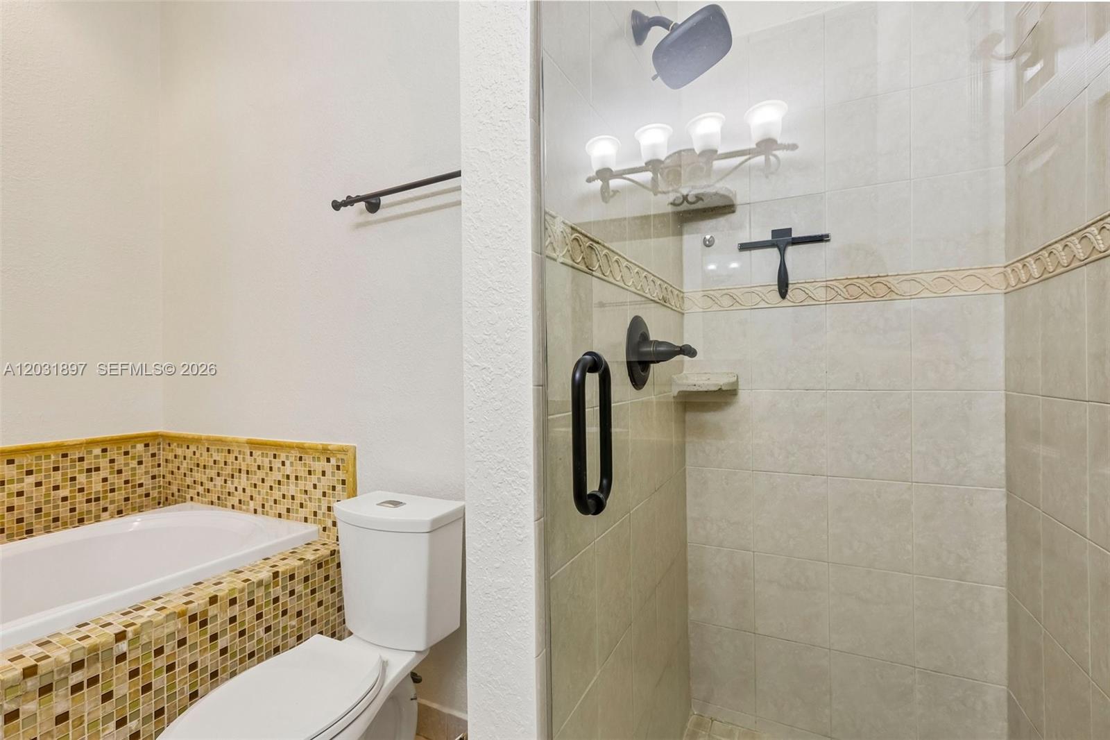 2731 S Parkview Dr, Hallandale Beach FL 33009