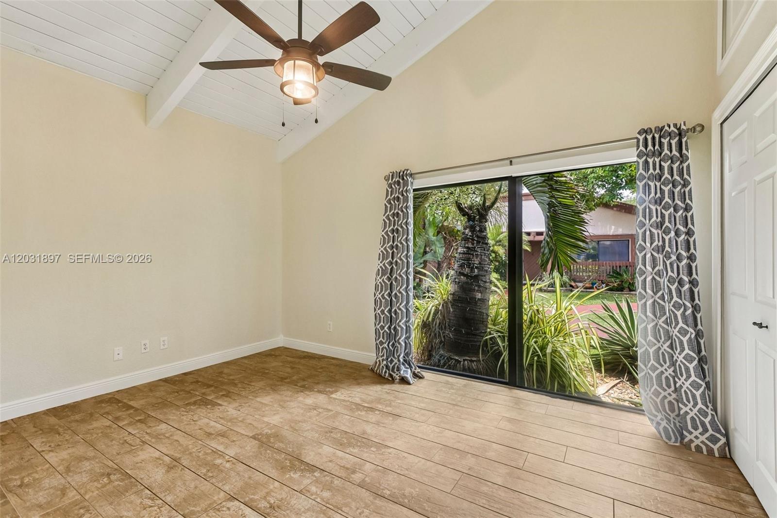 2731 S Parkview Dr, Hallandale Beach FL 33009