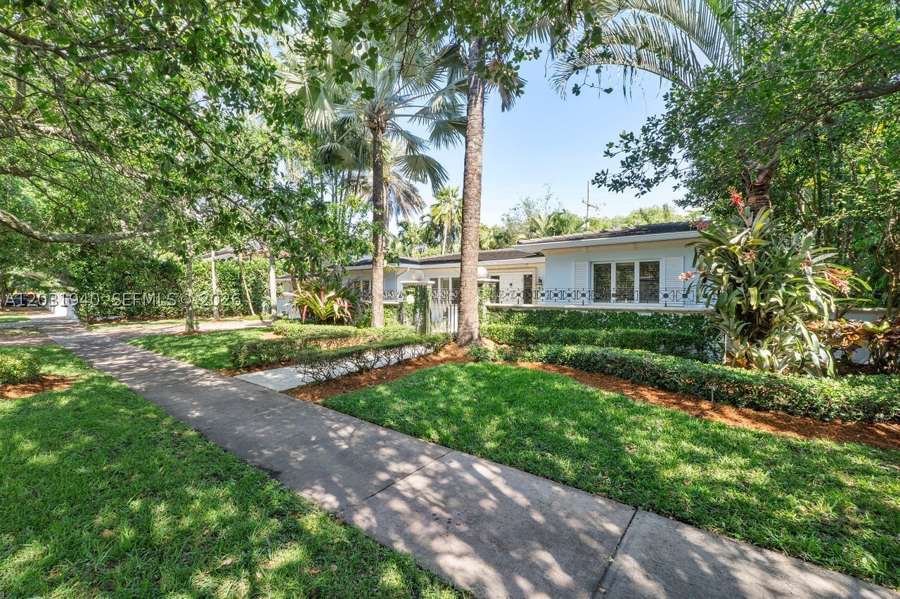1037 Alfonso Ave, Coral Gables FL 33146