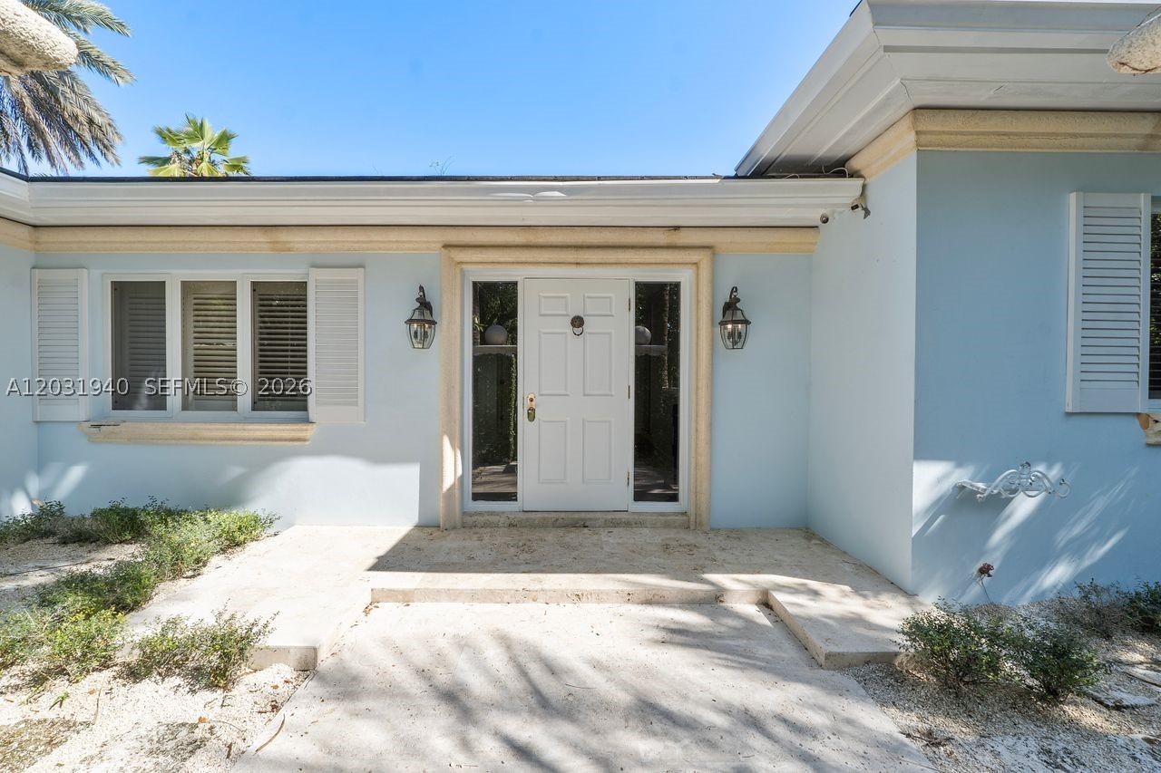 1037 Alfonso Ave, Coral Gables FL 33146