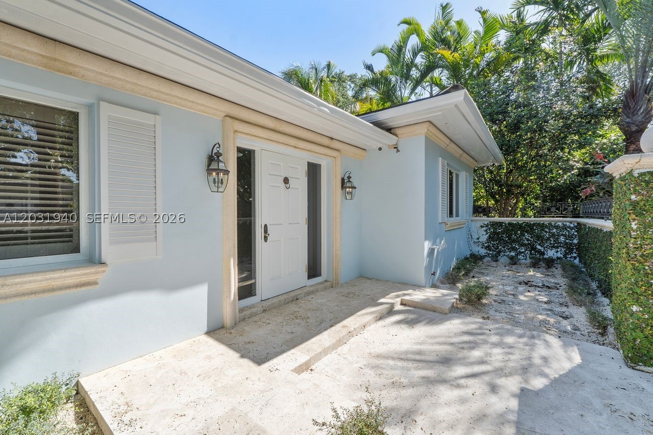 1037 Alfonso Ave, Coral Gables FL 33146
