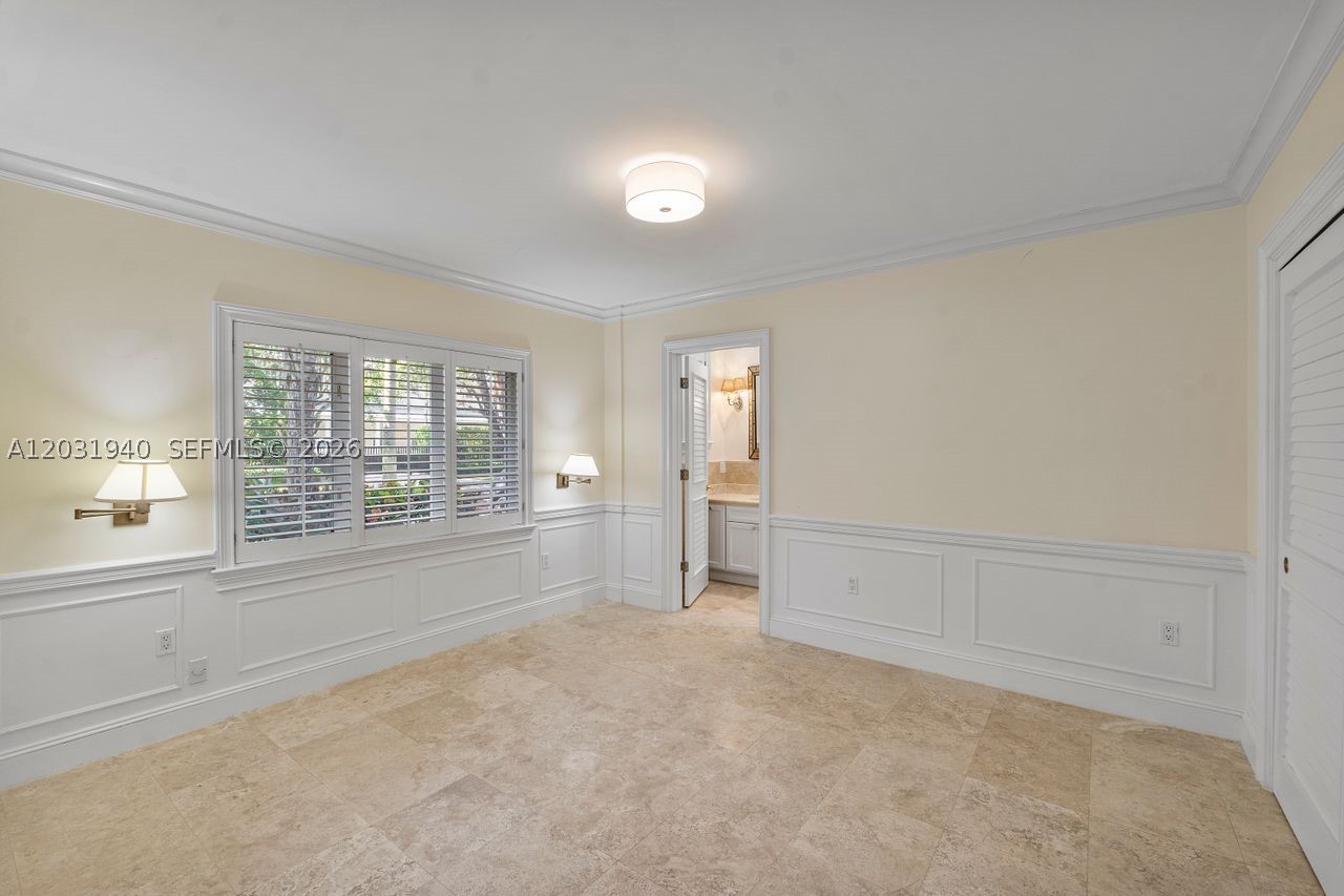 1037 Alfonso Ave, Coral Gables FL 33146