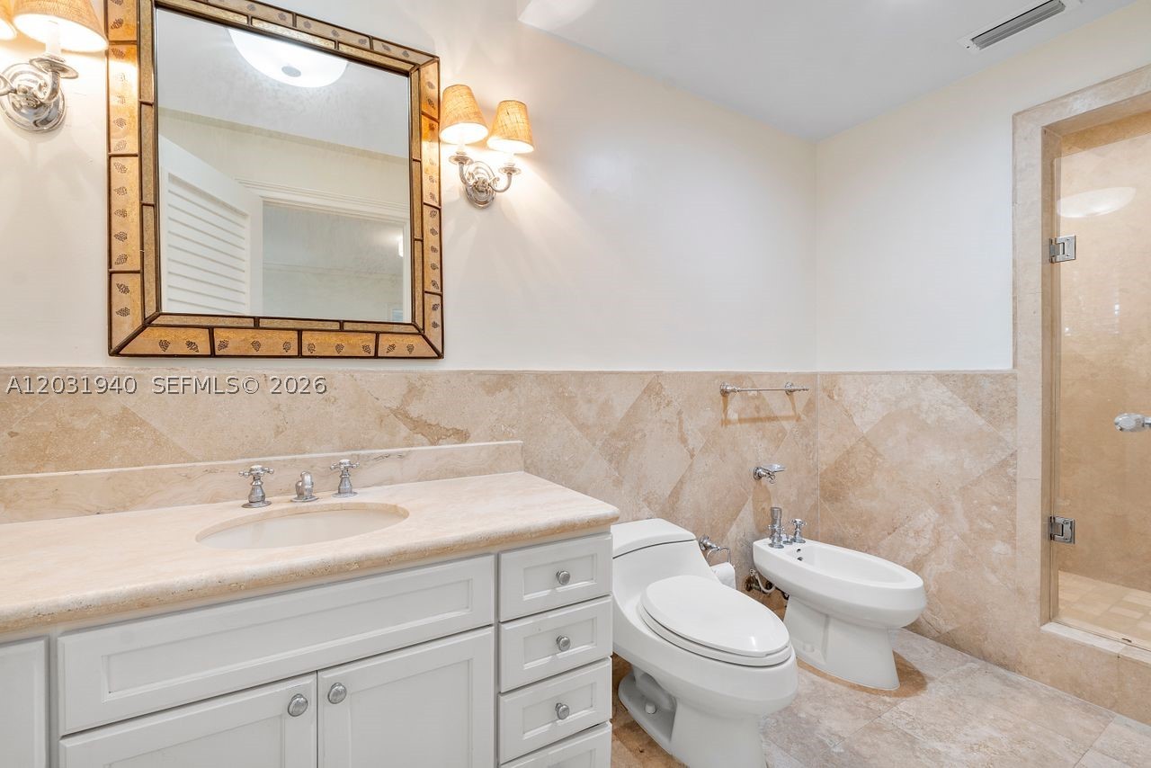 1037 Alfonso Ave, Coral Gables FL 33146