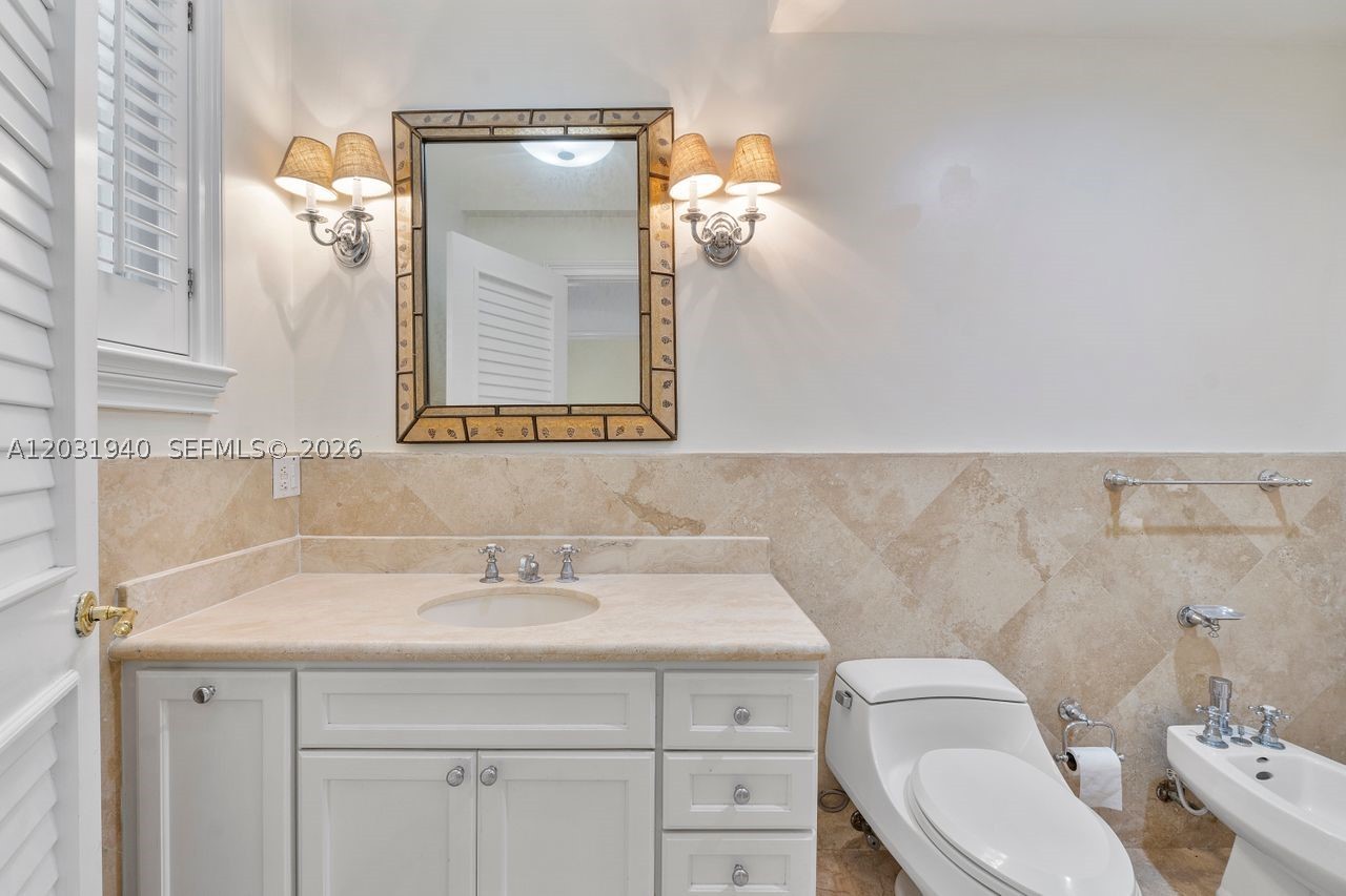 1037 Alfonso Ave, Coral Gables FL 33146