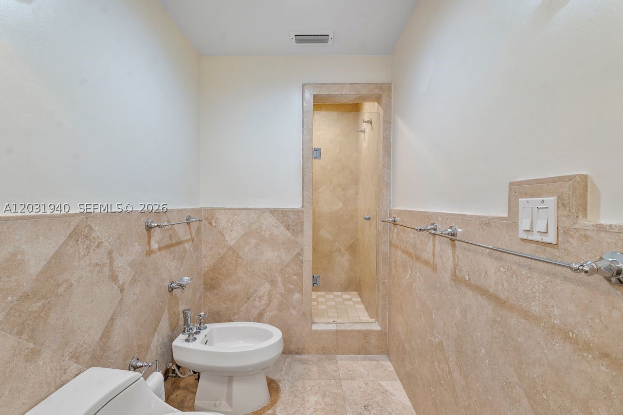 1037 Alfonso Ave, Coral Gables FL 33146