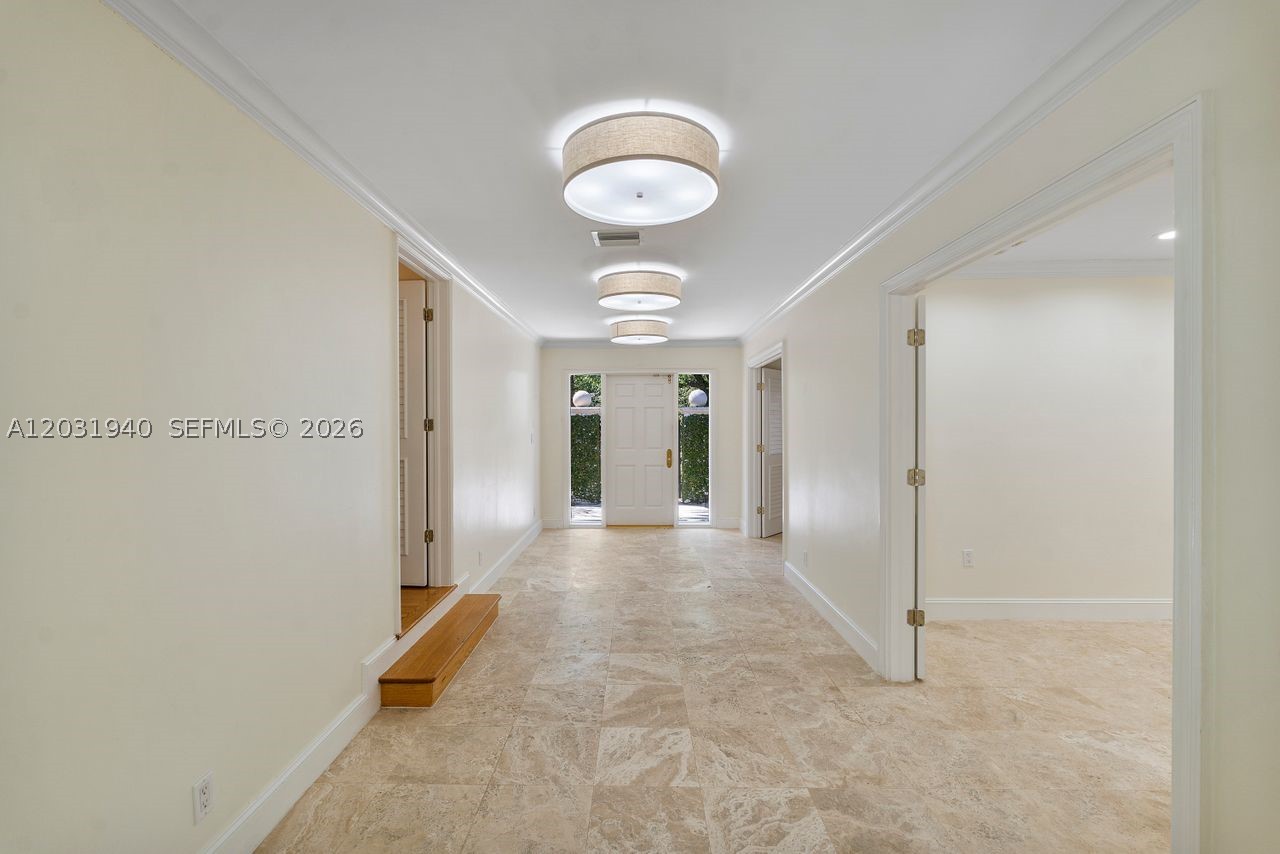 1037 Alfonso Ave, Coral Gables FL 33146
