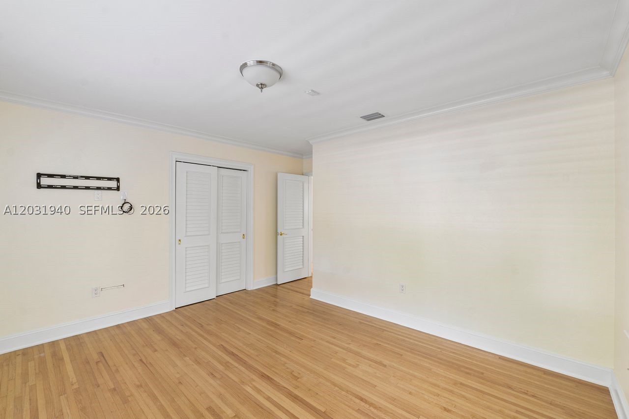 1037 Alfonso Ave, Coral Gables FL 33146